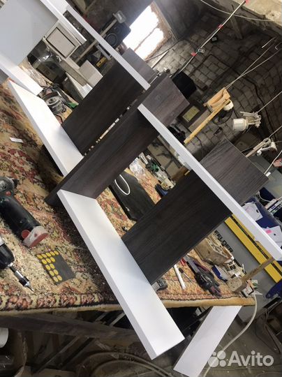 Полка настенная навесная