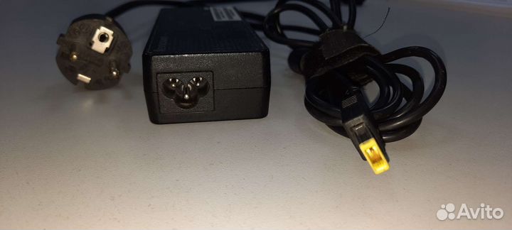 Зарядка для ноутбука Lenovo