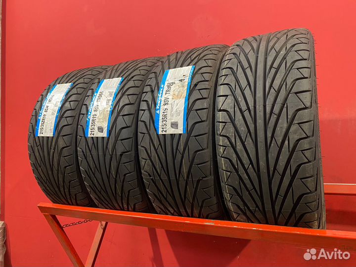 Triangle TR968 215/35 R19 85W