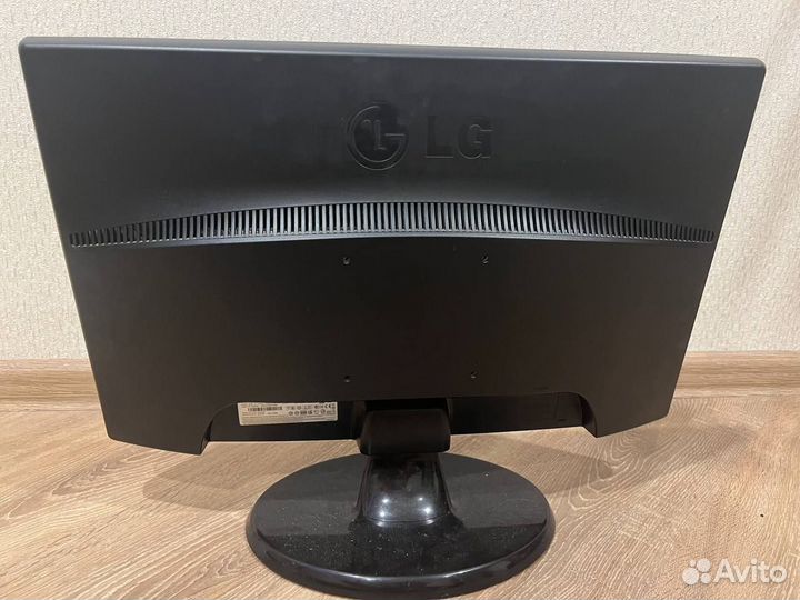 Монитор LG flatron w2243s-pf