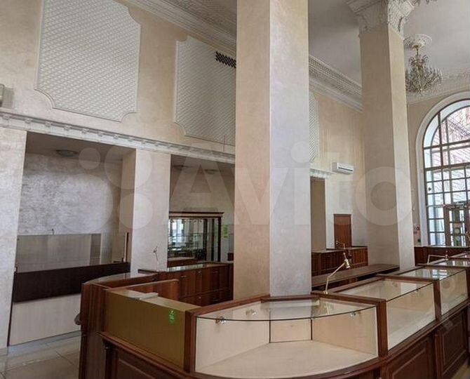 Сдам торговое помещение, 320 м²