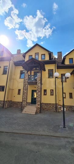 Таунхаус 190 м² на участке 1 сот.