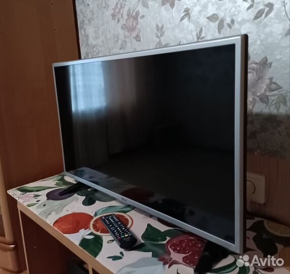 Телевизор LED LG 32LH530V
