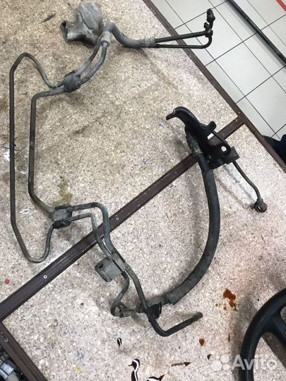 Трубки. Шланги гидроусилителя руля Мицубиси Паджер