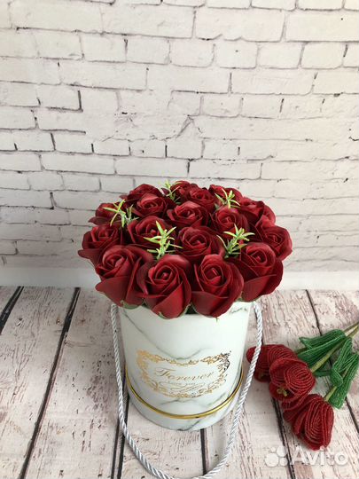 Бордовые мыльные розы в коробке