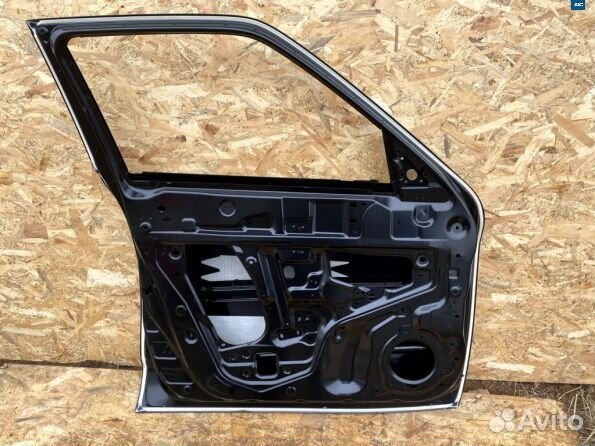 Дверь передняя левая новая Nissan Juke (2010-2019)