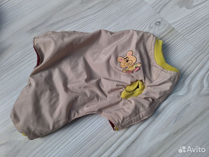 Разные комбинезоны и плащи для собак