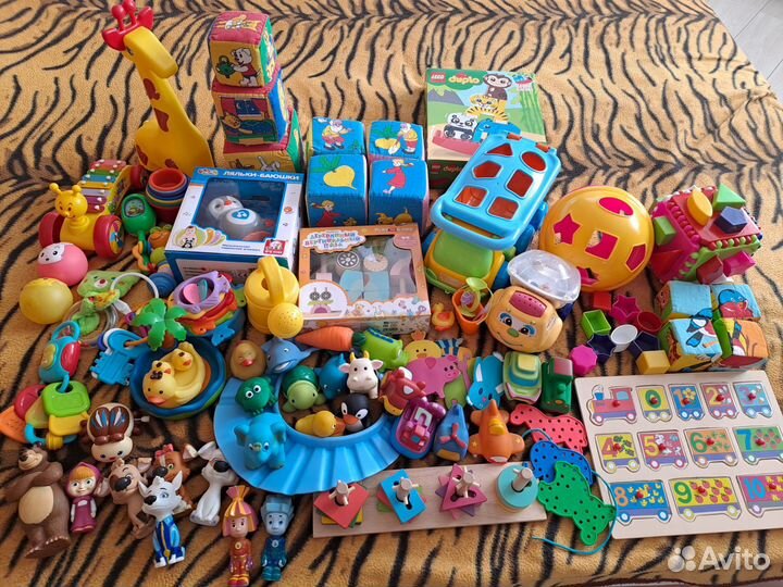 Игрушки для малышей - сортер, лего дупло