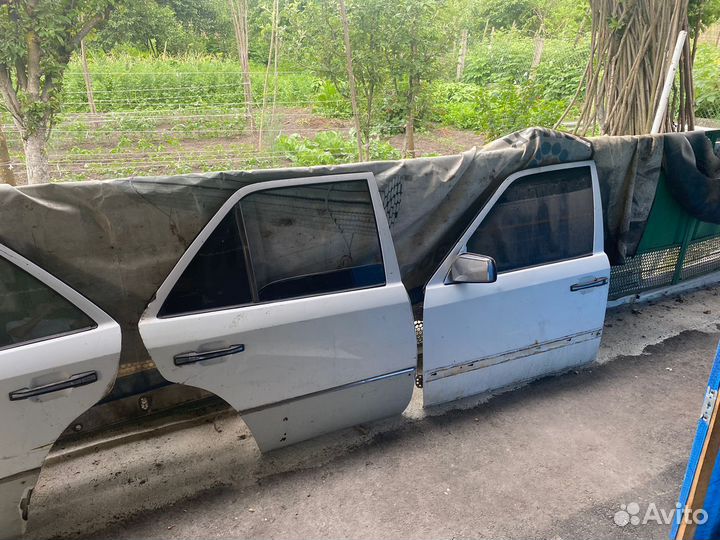 Запчасти на mercedes benz w124