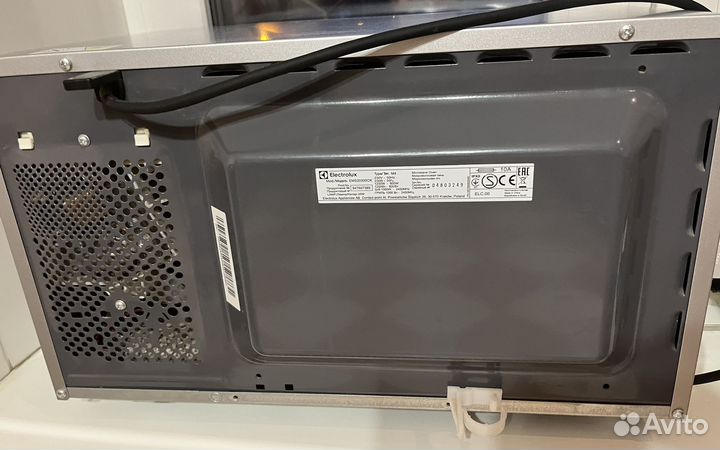 Микроволновая печь с грилем Electrolux EMS20300OX