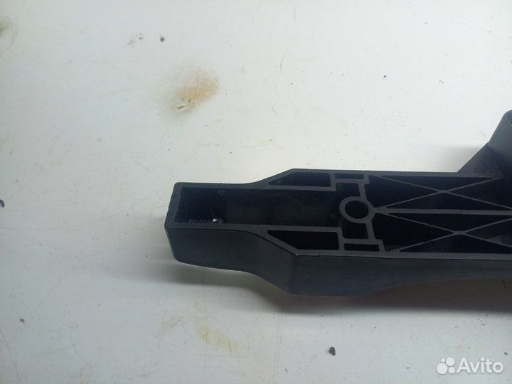 Кронштейн ручки двери левый Лада Vesta седан 2023