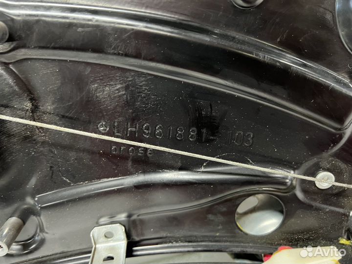 Стеклоподъемник заднего окна Mercedes E coupe C207