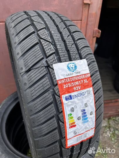 Leao Winter Defender UHP 205/50 R17