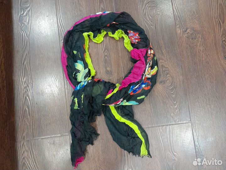 Новый палантин dsquared2 оригинал Италия