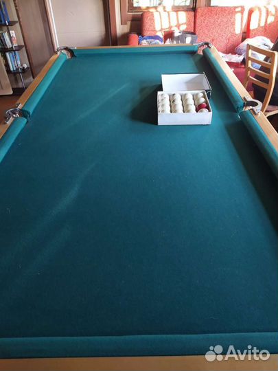 Бильярдный стол
