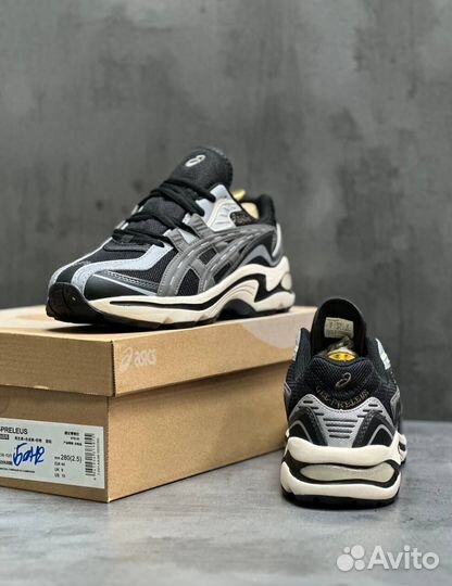 Кроссовки Asics