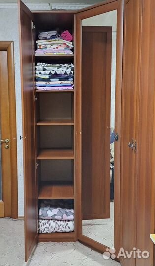 Угловой шкаф