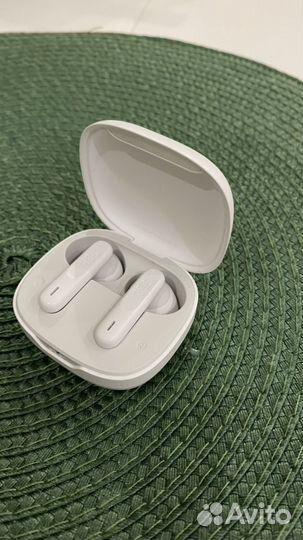 Кейс для наушниковJBL Wave 300