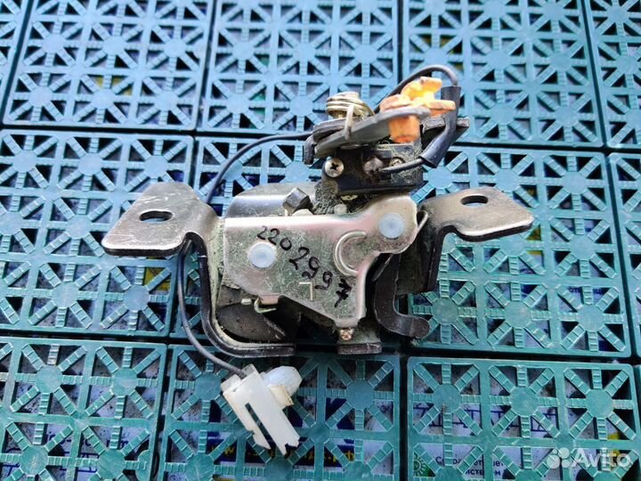 Замок багажника Маzdа Dеmio DW