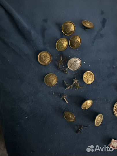 Значки и пуговицы