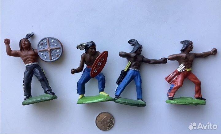 Солдатики, индейцы, конники. Пластик, металл