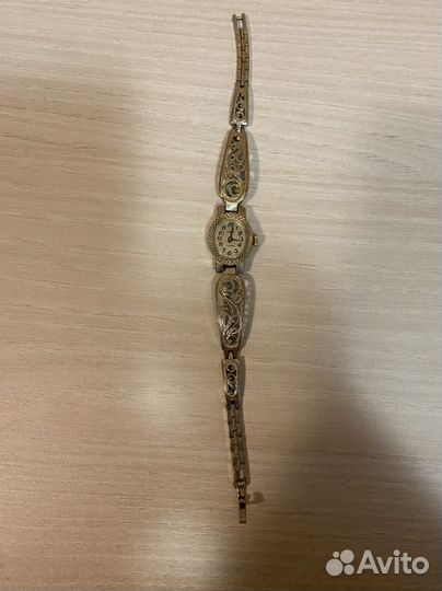 Часы чайка женские 17 камней