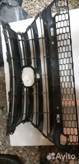Решетка радиатора передняя lexus nx 250