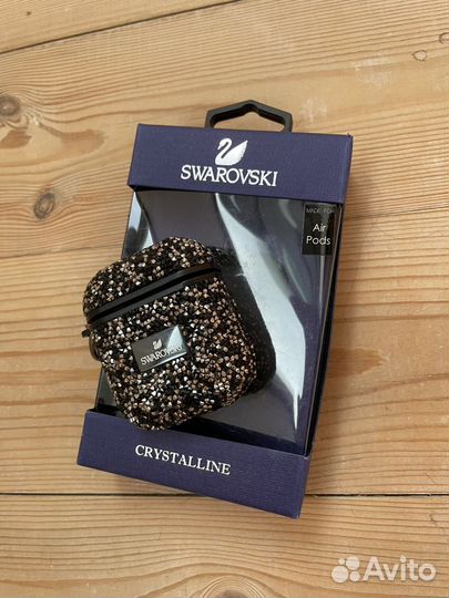 Чехол для наушников Apple AirPods