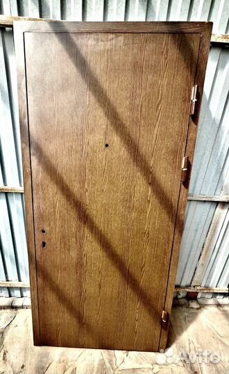 Дверь входная металлическая уличная