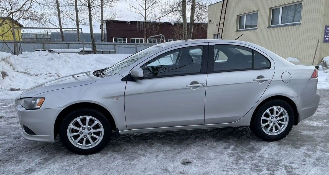 Mitsubishi Lancer: фото владельца