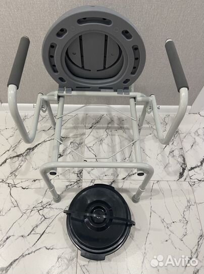 Санитарный стул туалет новый