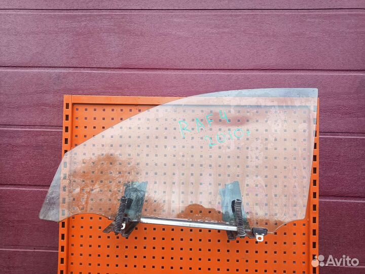 Стекло двери Toyota rav 4 acv30