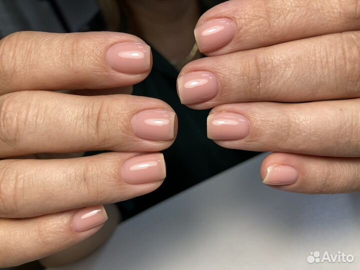 Маникюр и педикюр