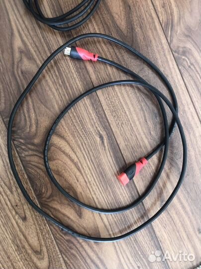 Кабель зарядки и hdmi