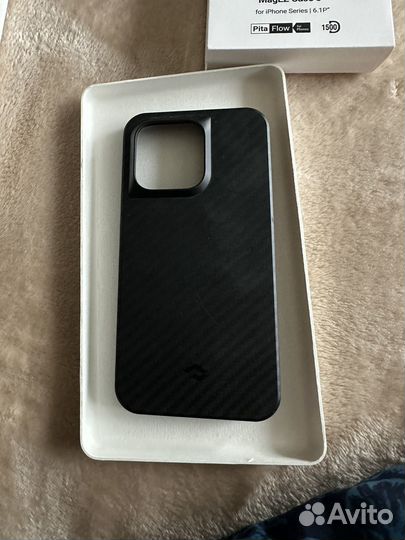 Чехол на iPhone 14 pro pitaka