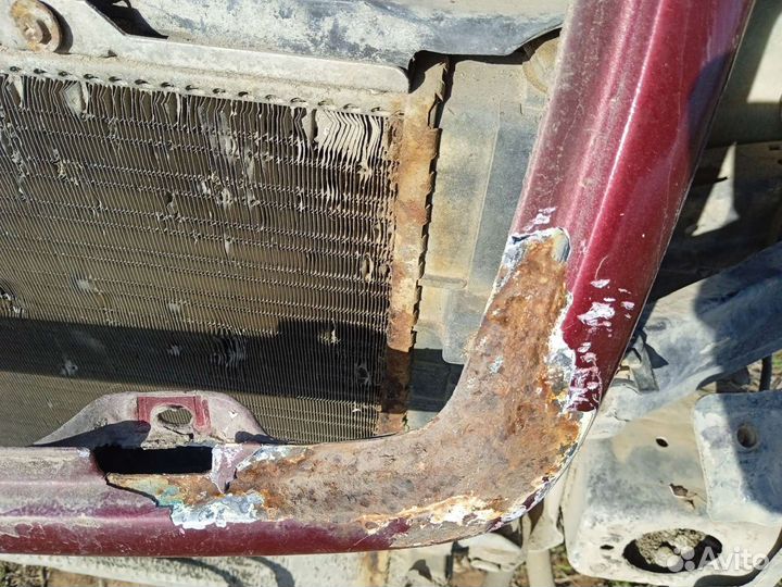 Капот Ауди 100 С4