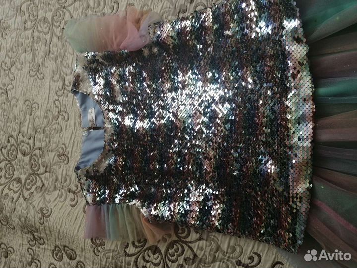 Нарядное платье для девочки