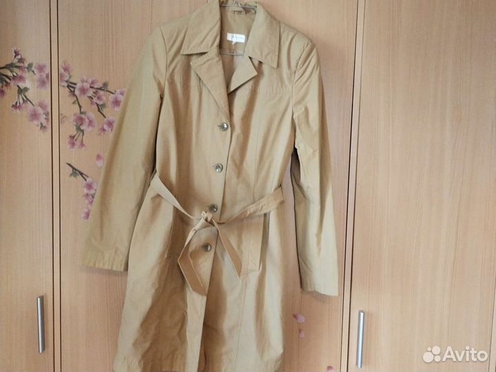 Плащ женский