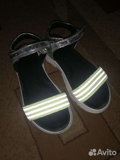 Сандалии для девочки