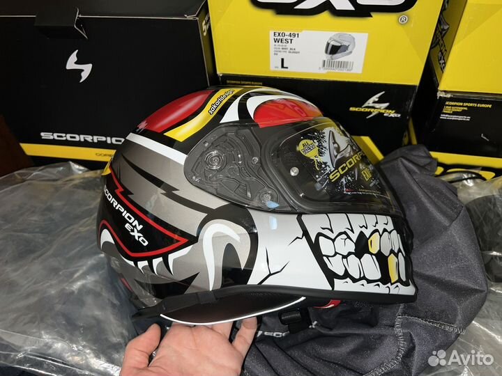 Мотошлем Scorpion Exo-491