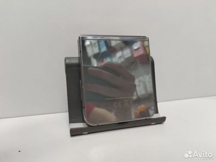 Samsung Galaxy Z Flip5, 8/256 ГБ