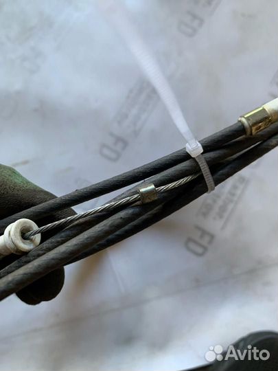 Трос открывания лючка топливного бака Ford Mondeo