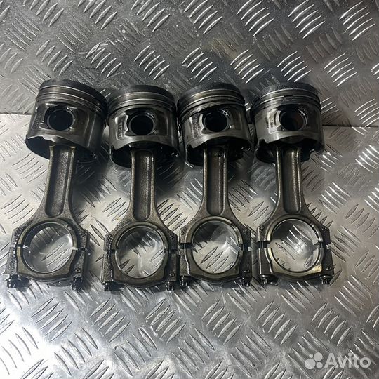 Шатун с поршнем N47D20 2.0D