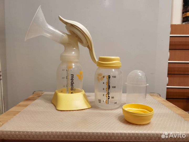 Молокоотсос medela М, ниблер + 2 сеточки (новые)