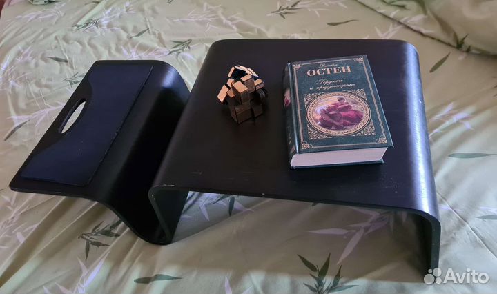 Столик в кровать