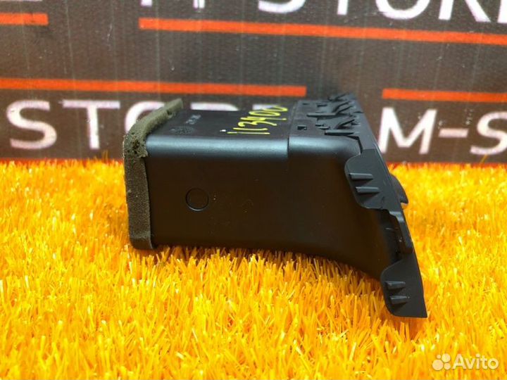 Дефлектор воздушный передний правый Bmw 3-Series