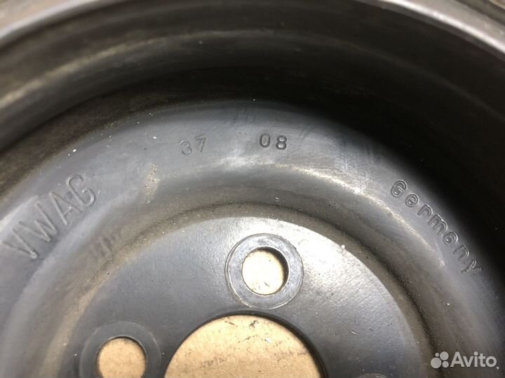 Шкив коленвала Volkswagen Tiguan 08-17