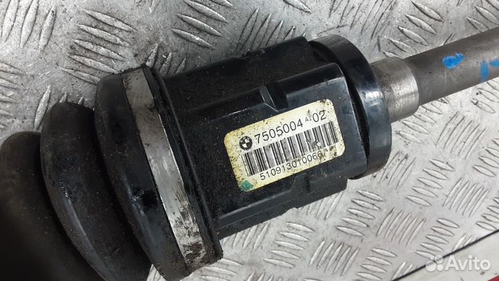 Полуось передняя правая (приводной вал, шрус) BMW