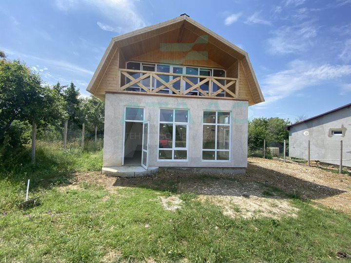 Дом 95 м² на участке 4 сот.