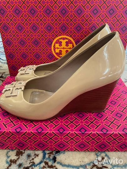Лодочки Tory Burch с открытым носиком
